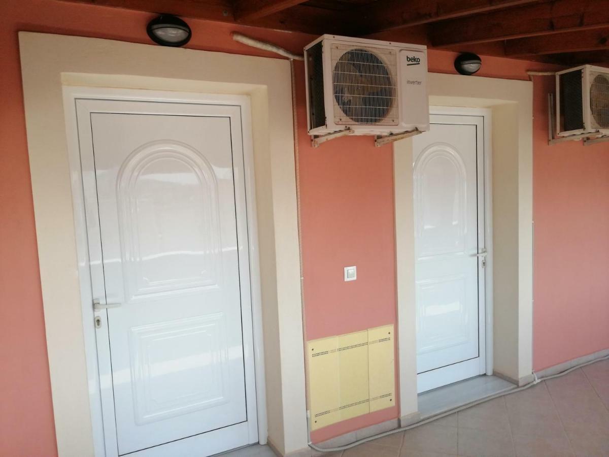 Helen'S House Διαμέρισμα Εξαμίλιο Εξωτερικό φωτογραφία