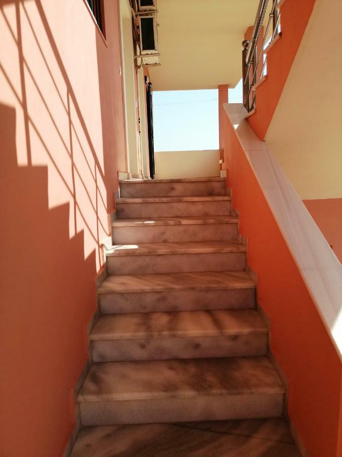Helen'S House Διαμέρισμα Εξαμίλιο Εξωτερικό φωτογραφία