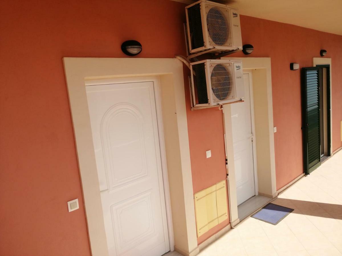 Helen'S House Διαμέρισμα Εξαμίλιο Εξωτερικό φωτογραφία